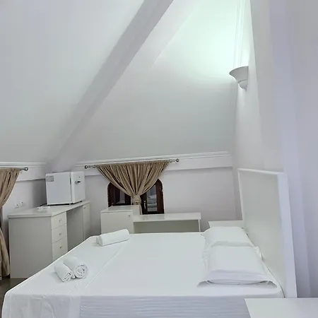 Keshtjella Duka Szálloda