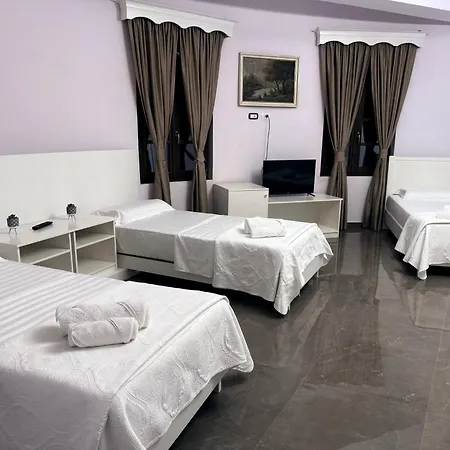 Keshtjella Duka Szálloda *