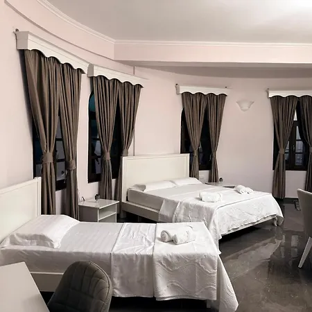 酒店 Keshtjella Duka *