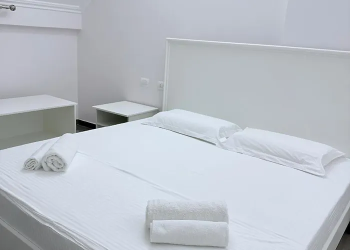 Otel Keshtjella Duka Rreshen
