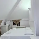 Keshtjella Duka Hotel